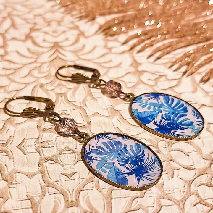 Monstera Pattern Pearl Loops Resin Brass Bronze Jungle for wholesale by Lydée Déco