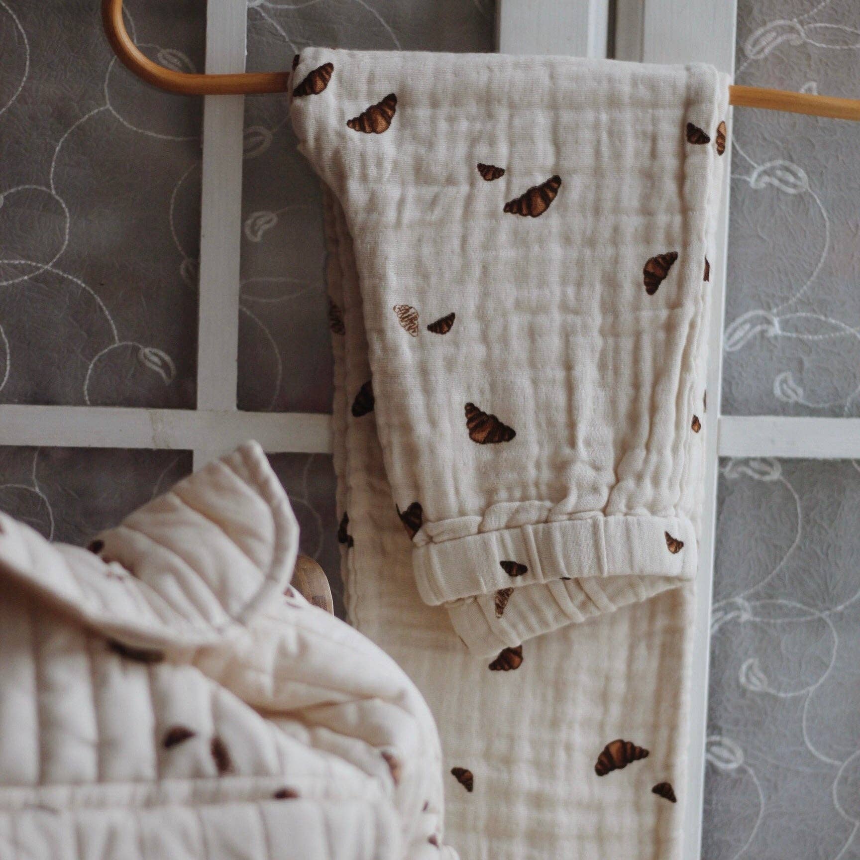 VIBBER pajamas - Croissant mini print for wholesale on Faire9