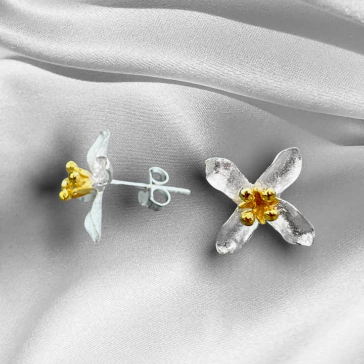 MadamLili - Wholesale Stud/Post Earrings - 925 Silver Lilies Stud Earrings - EHR925-417