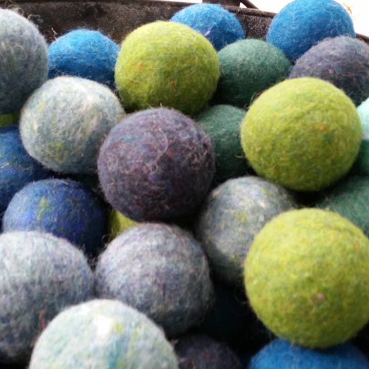 Bog Berry Dryer Balls - Wholesale Dryer Balls - Trees and Seas - Set of 6 Wool Dryer Balls zero waste2