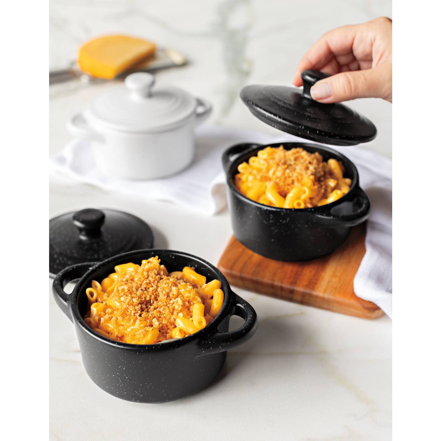 Danica Brands – wholesale Baking dish – Black Cocotte1