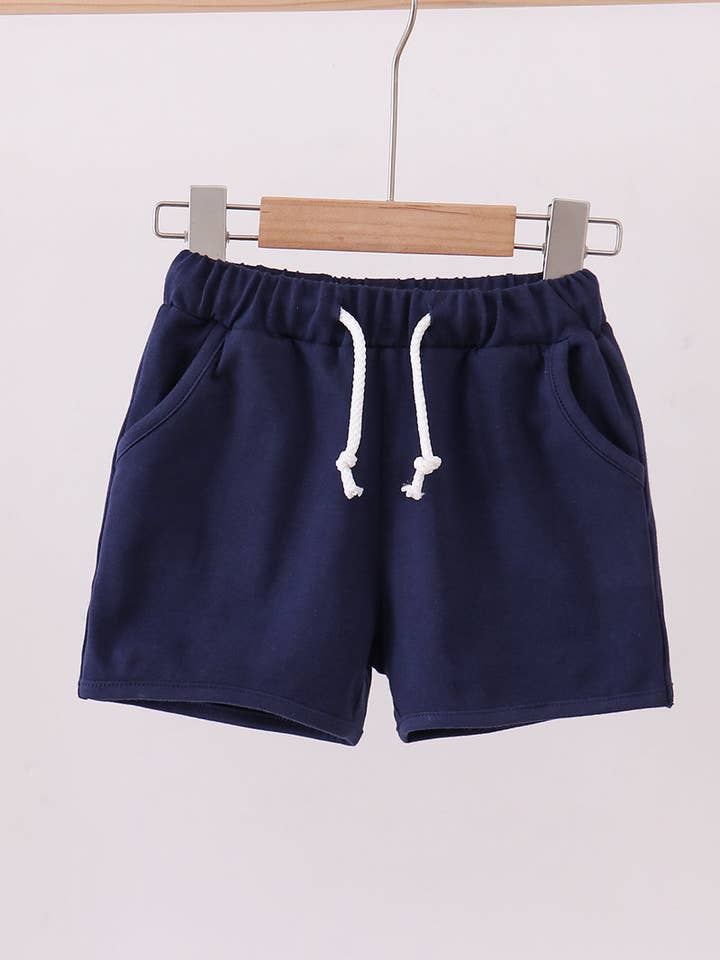 Short en molleton bleu marine à cordon de serrage premium pour la vente par Aspen Rain Boutique