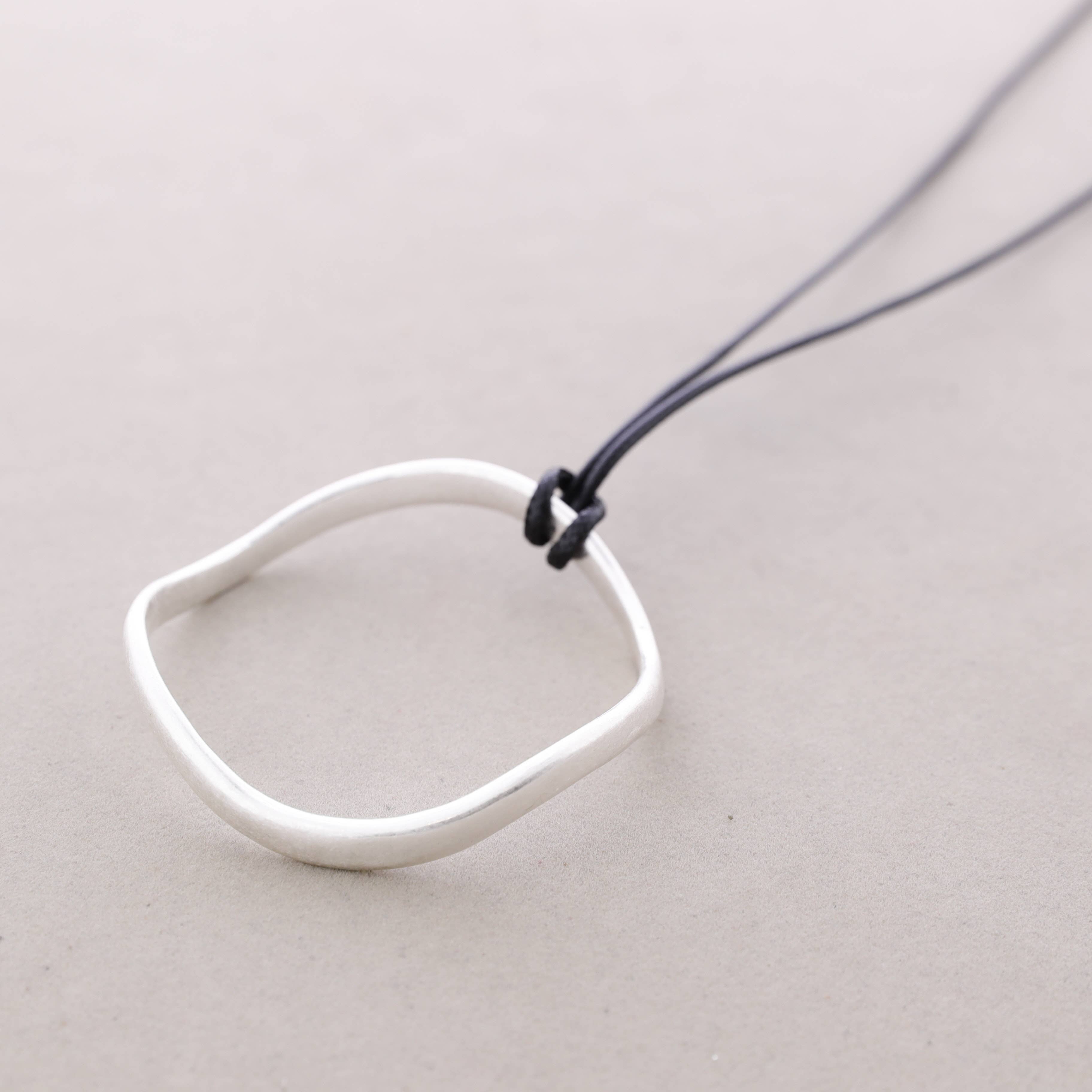 Sonata - Wholesale Snap Jewelry - Long Pendant Ring Metal Necklace4