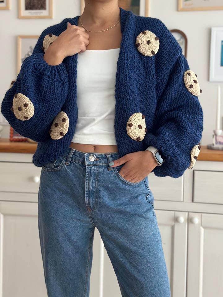 Handstickad Chunky Cookie-kofttröja för kvinnor för wholesale av Honey Art and Nature