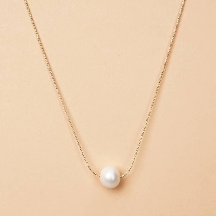 Victoria Moda - Wholesale Pendant/Charm Necklace - Stainless Steel Necklace with a Pearl0