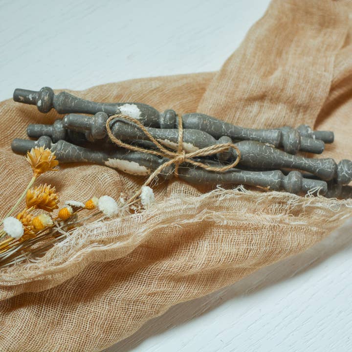 Bluebird Nest Boutique - Wholesale Ornament - Charcoal Chippy Spindle- Small 6"4