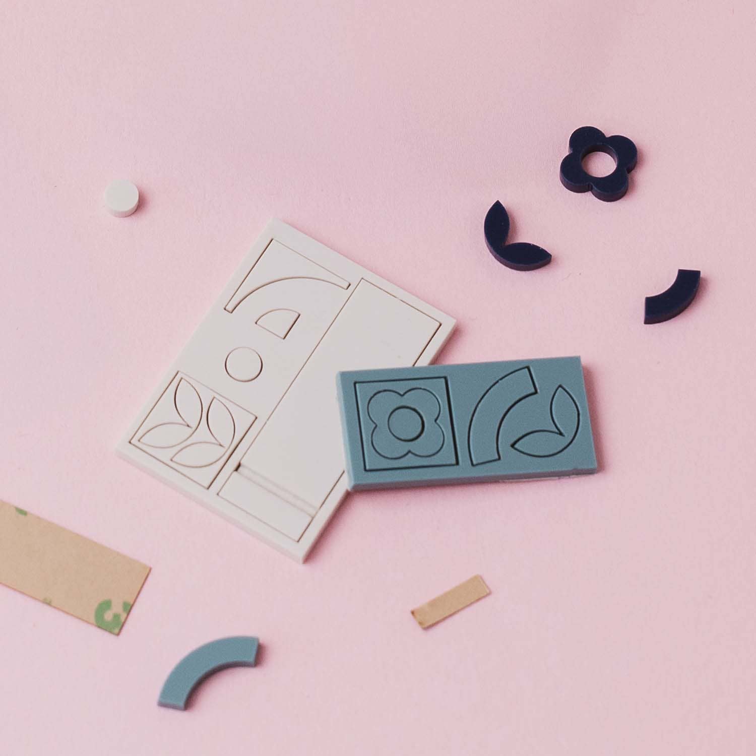 Laura Danby - Wholesale DIY Craft Kit - Blue Geometric Necklace Making Kit - Jewellery DIY Craft Kit3