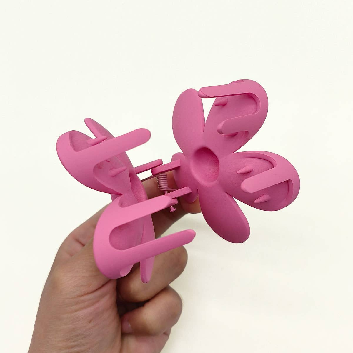 ACCITY - Wholesale Hair Clip - Women's - Matte Floral Hair Claw Clip–Cute & Strong Hold_CWAHA0731041