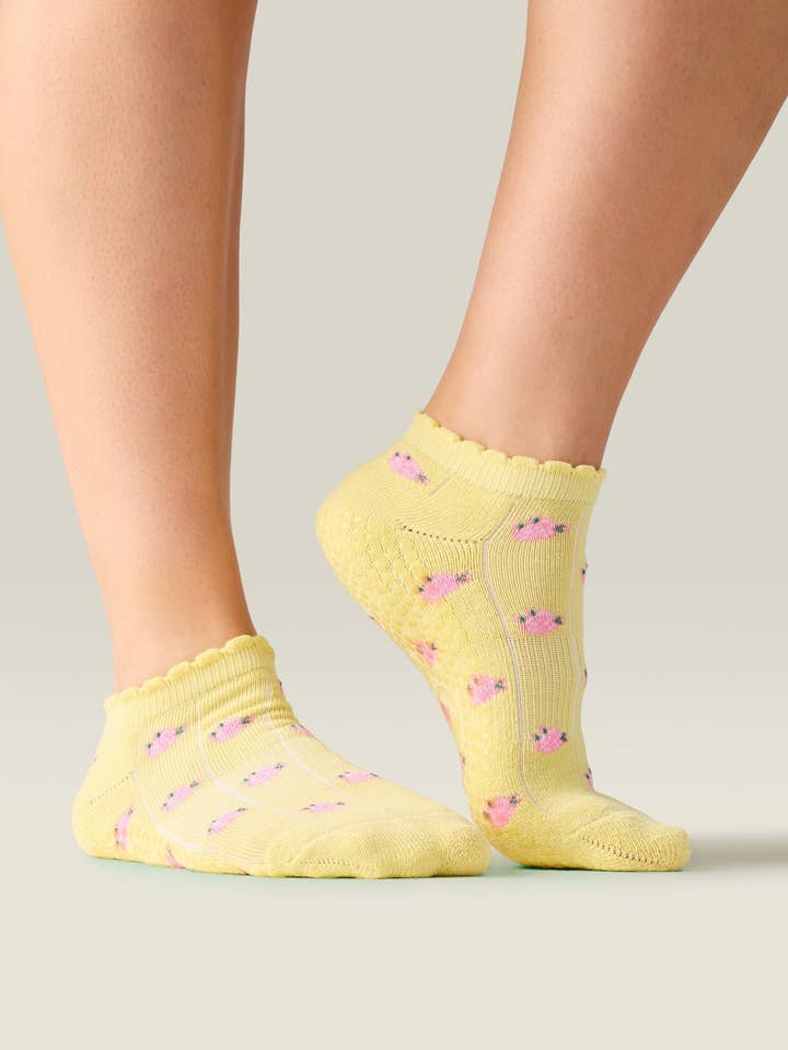 Klassiska Låga Gripstrumpor - Wild Rose Maize för wholesale av MoveActive