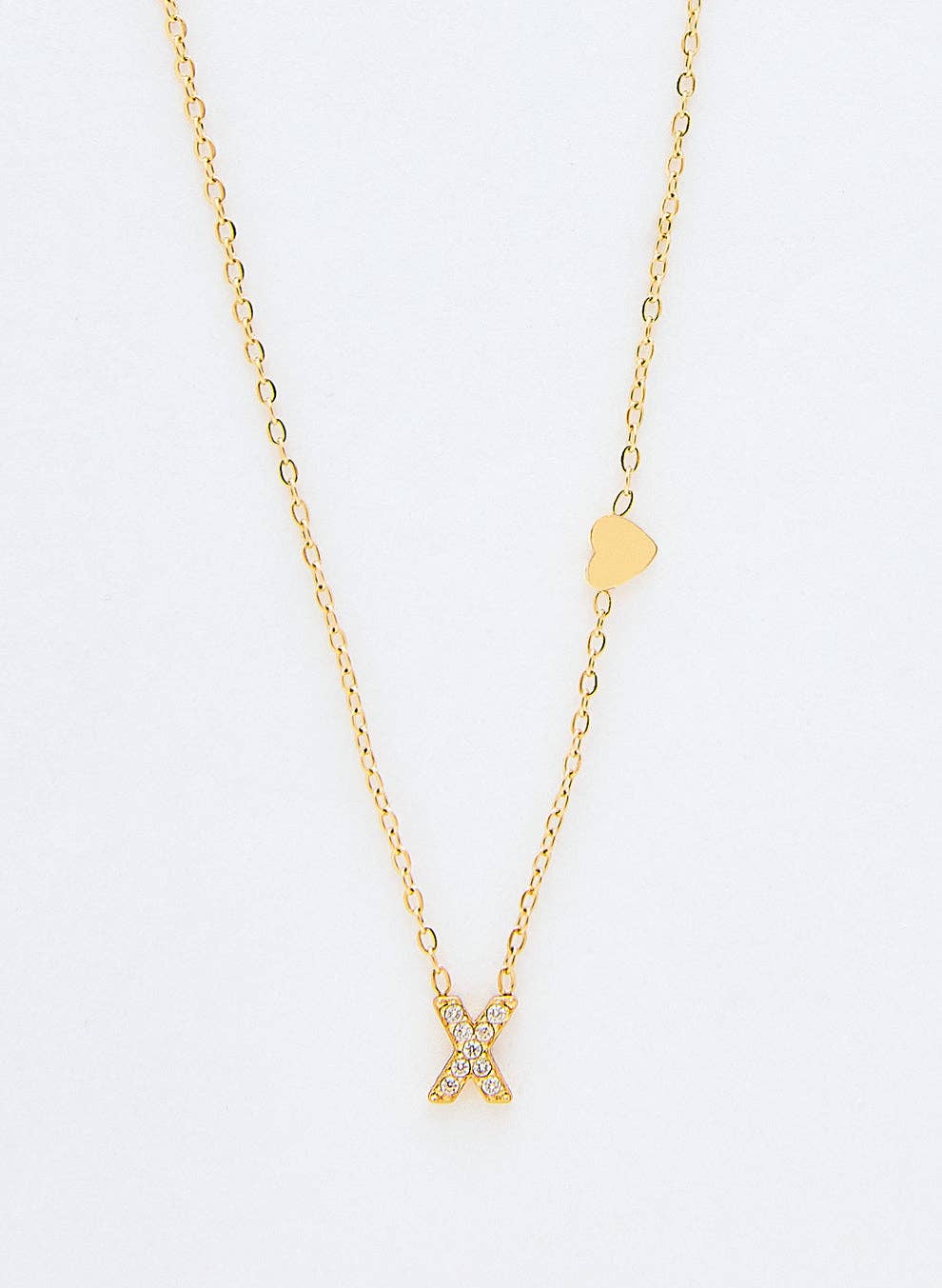 Cassette Barcelona - Vente Colliers à pendentif - Collier Initial avec Détail Cœur & Pierres de Zirconium23