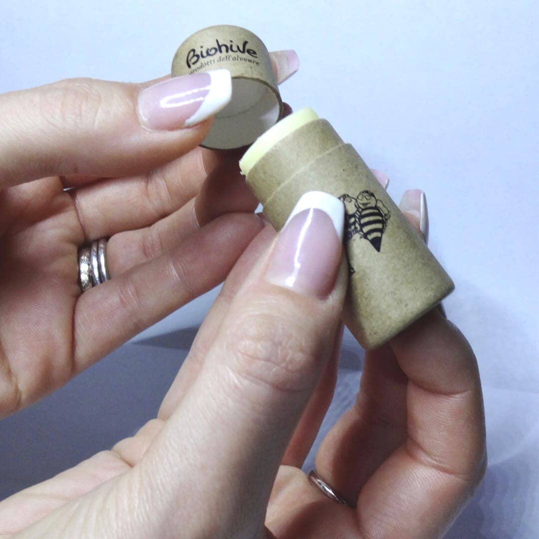 Biohive - Vendita all'ingrosso Burro di cacao - Balsamo labbra 100% Naturale con miele di castagno3