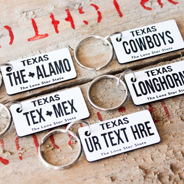 Anpassningsbar graverad plast nyckelring - Texas för wholesale av The Laundry Room Shop