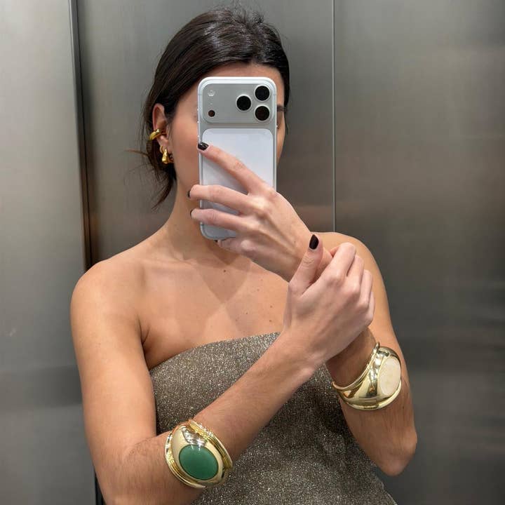 Woonder - Wholesale Cuff Bracelet - Moon Quartz Bracelet2