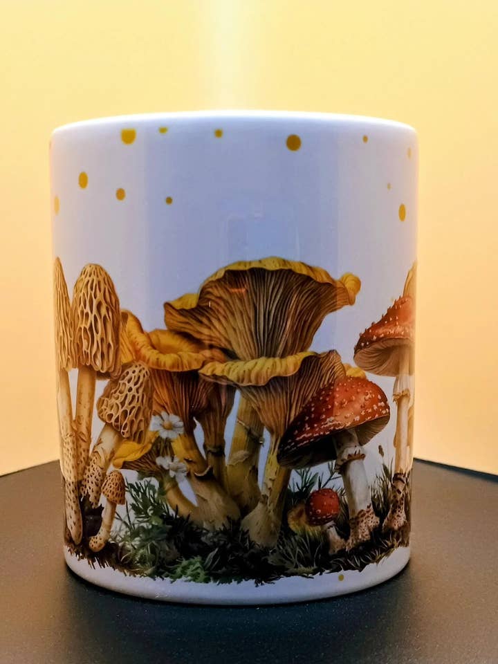 Tasse à café champignons 11oz - Design botanique unique en son genre pour la vente par American Taina Crafts
