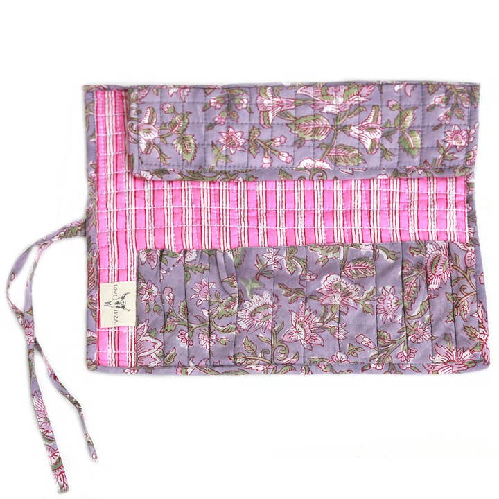 Love Ibiza - Wholesale Makeup Brush Cleaner - Make-up roll lavender