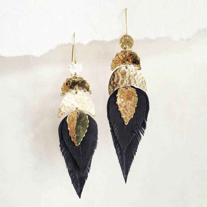 Bisjoux - Wholesale Dangle Earrings - Brass leather feather drop earrings hammered chandelier