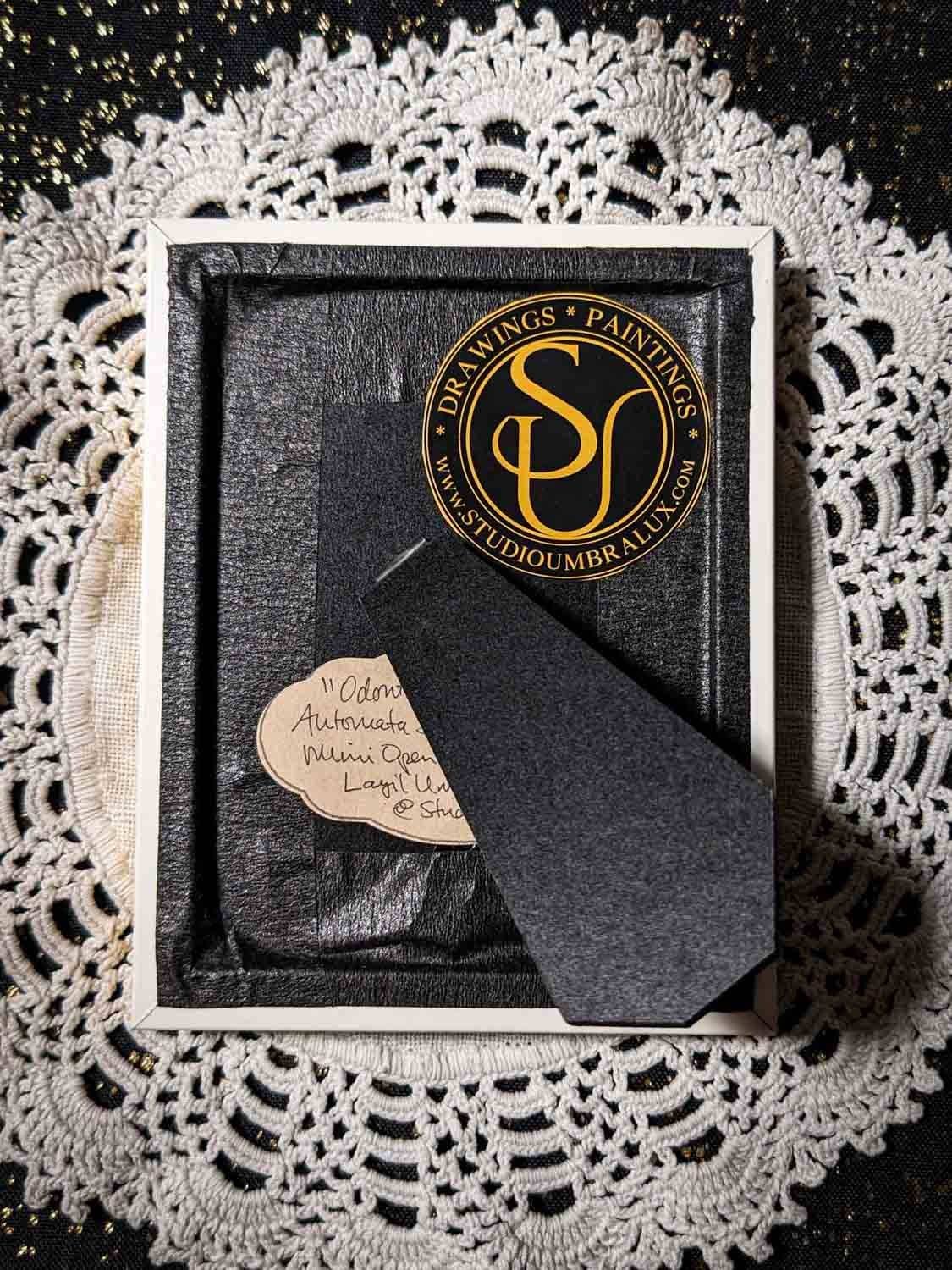 Studio Umbralux - Wholesale Kunstprint - Mini-afdruk van een hertkever met gouden lijst5