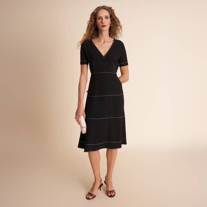 Robe Kinta Jetset - Crêpe de tous les jours avec surpiqûre :: Noir pour la vente par M.M.LaFleur