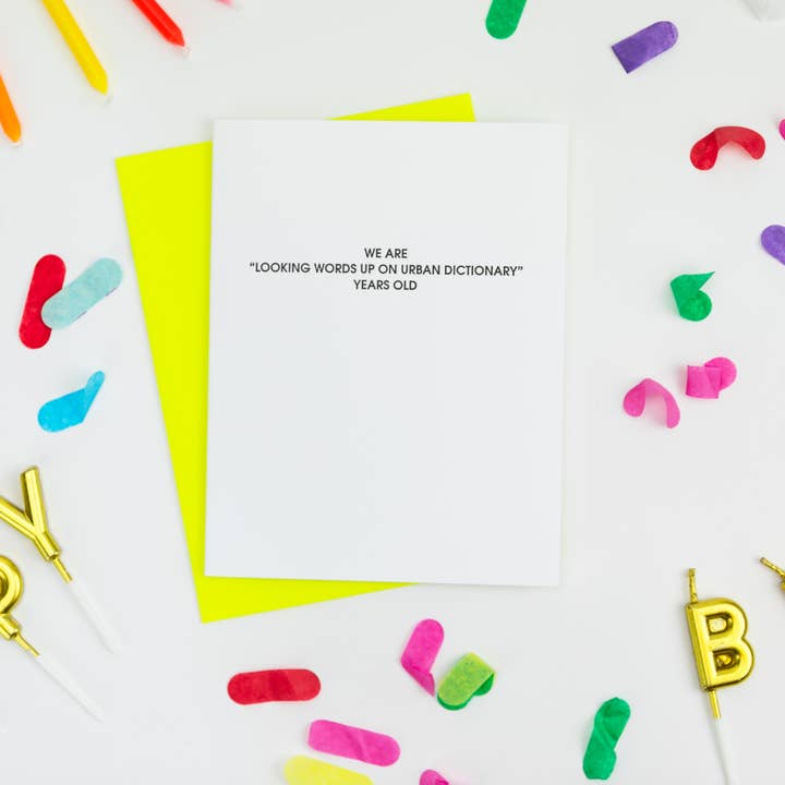 Chez Gagné – Engroshandel Fødselsdagskort – At slå ord op på Urban Dictionary år gammel - Sjovt fødselsdagskort2