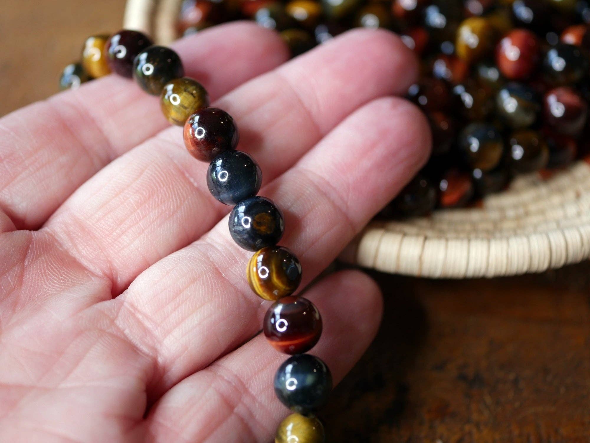 Superior Stones & Gifts INTL LLP – Großhandel Perlenarmband – Stretch-Armband mit Edelsteinen, gemischtes Tigerauge, Natur2