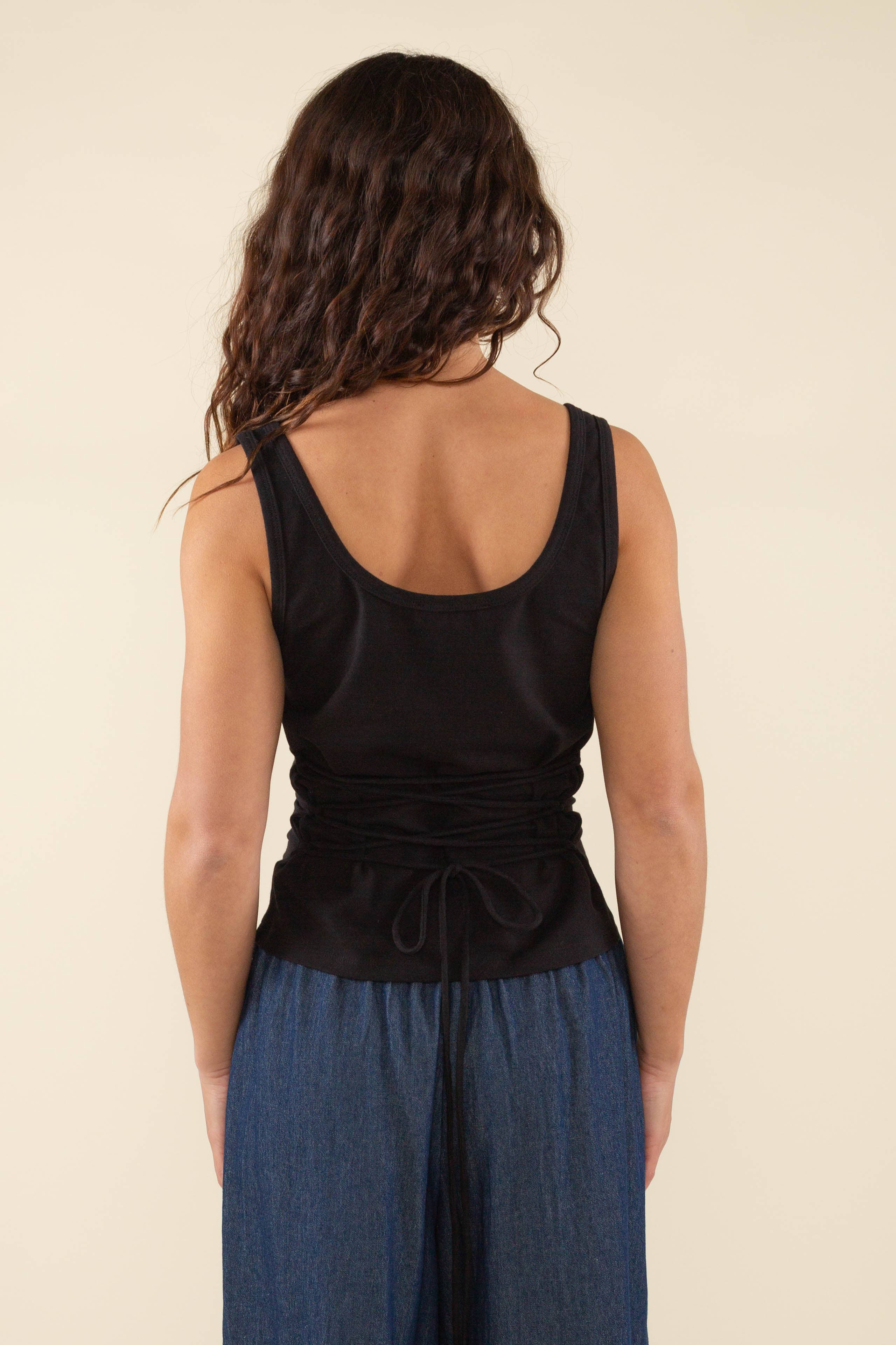 NLT – Tops – Mulher por atacado – Caris Top de Jersey com Laço nas Costas - Tamanho Grande0