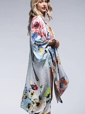 Kimono Nadrona pour la vente par Shop Neighbors