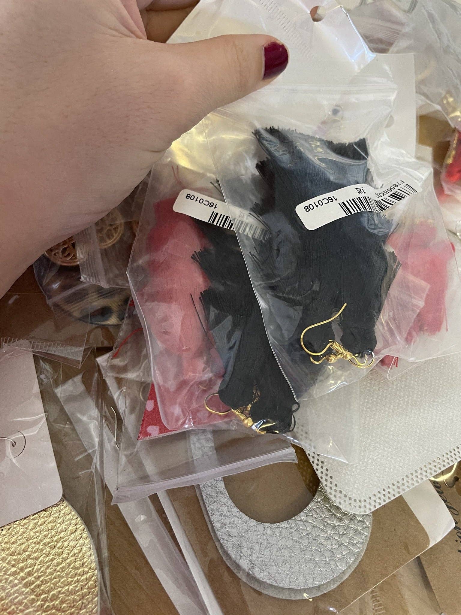 Kate Tuesday Jewelry - Vendita all'ingrosso Parure di gioielli - Sacchetto di gioielli Mystery Grab da $16