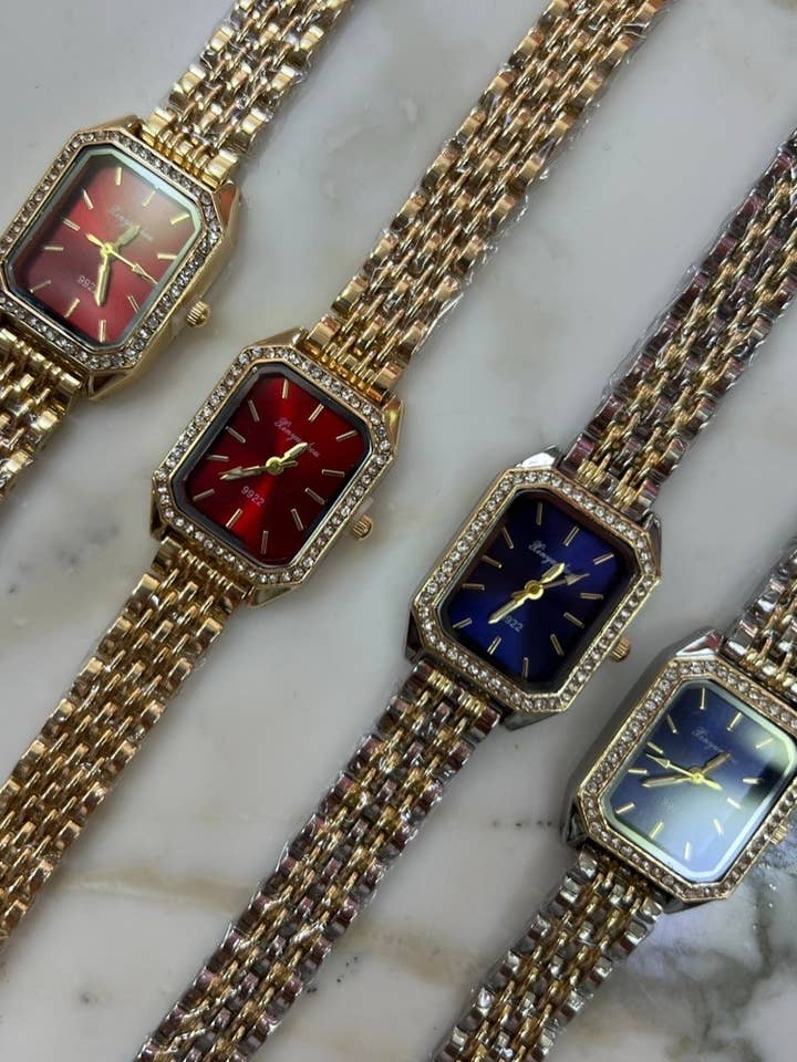 MIRA EMELO para venta al por mayor de AnnaKey