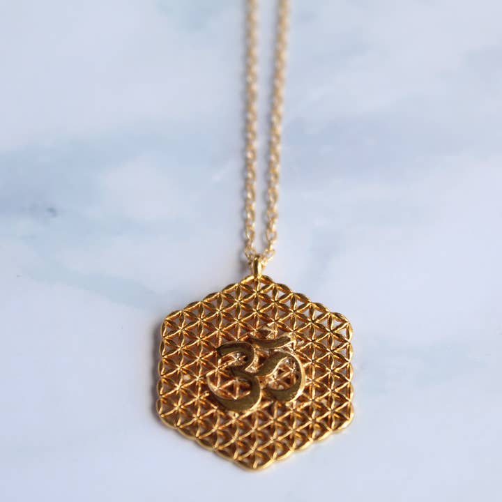 Guld fyldt lækker Ohm halskæde, Aum vedhæng for engroshandel hos Creating Journey