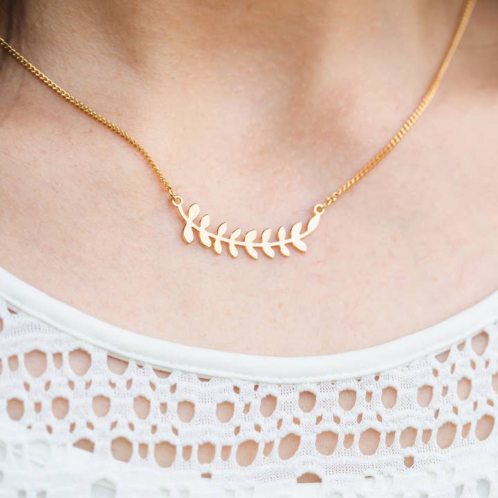 Shany Design Studio – Großhandel Kette mit Anhänger/Charm – Lorbeer Blätter Zweig Halskette Gold/Silber2