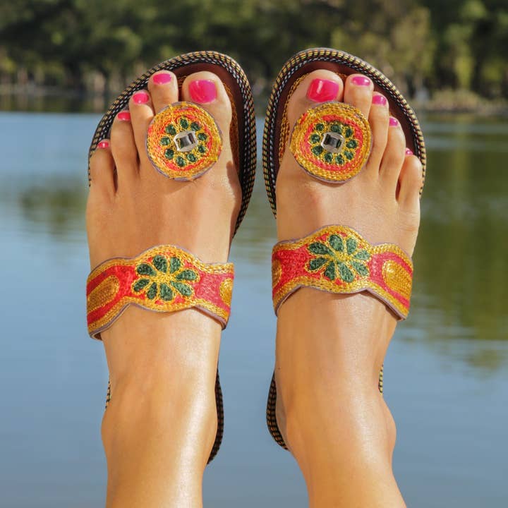 Handmade flat sandals model 11 for wholesale by Tibet Boutique España