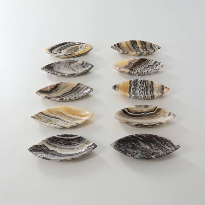 Mi Esperanza Minerals - Wholesale Decorative Plate/Dish/Bowl - Zebra Onyx Leaf Dishes Set of 100