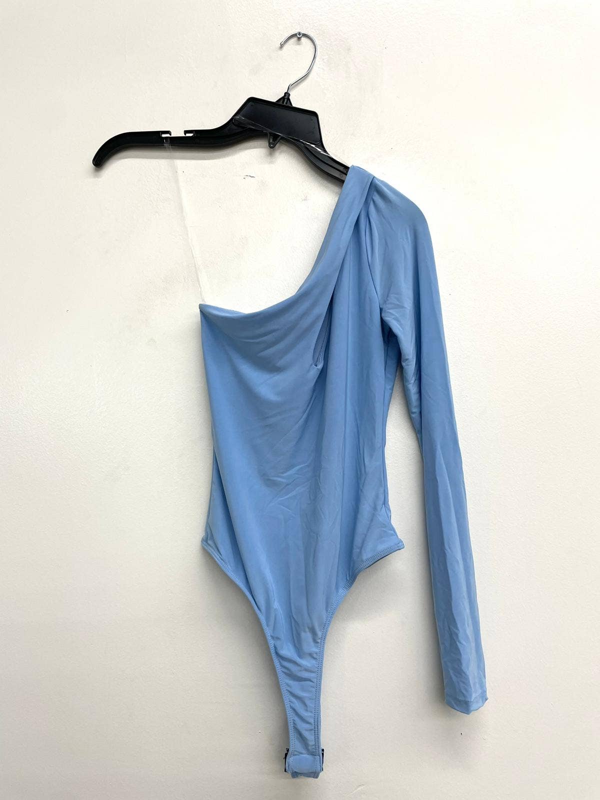 Uptown Apparel - Venta al por mayor Body - Mujer - Body con forro de tanga recortado con un solo hombro J677821