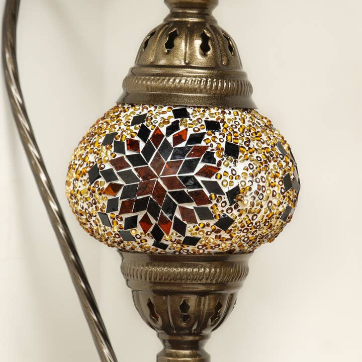 Natures Artifacts Inc - Venta al por mayor Lámparas decorativas/de escritorio - Lámpara Turca de Cuello de Cisne con Vidrio de Mosaico Dorado Hecho a Mano