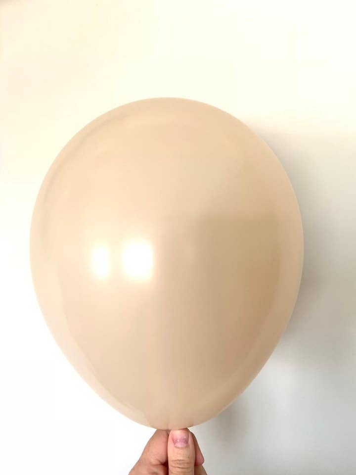 Beige ballonnen | Set van 10 witte zandlatex ballonnen voor wholesale door Hullaballoons