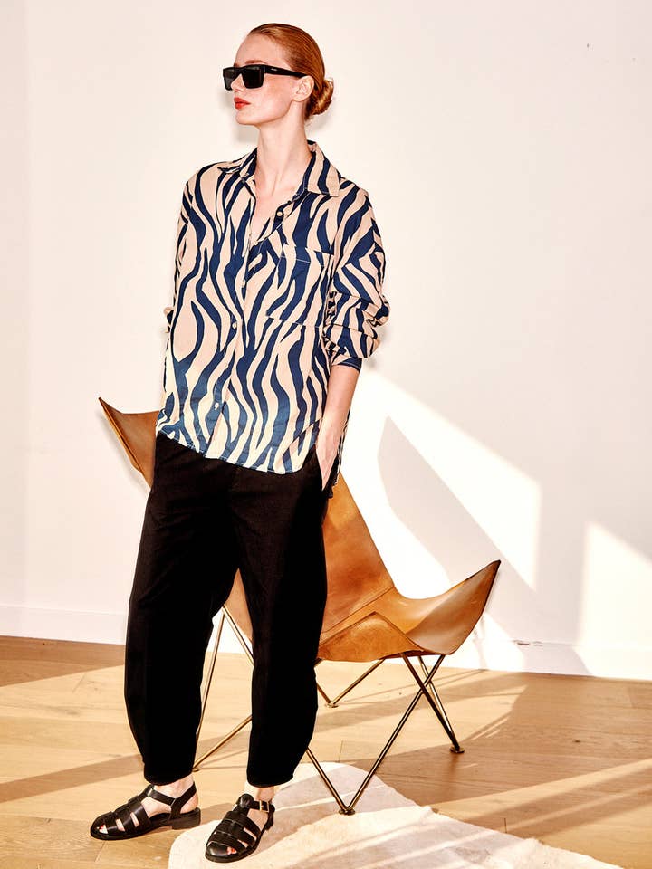 Pantalón de Popelina Fina con Dobladillo Plisado en Negro para venta al por mayor de Stateside