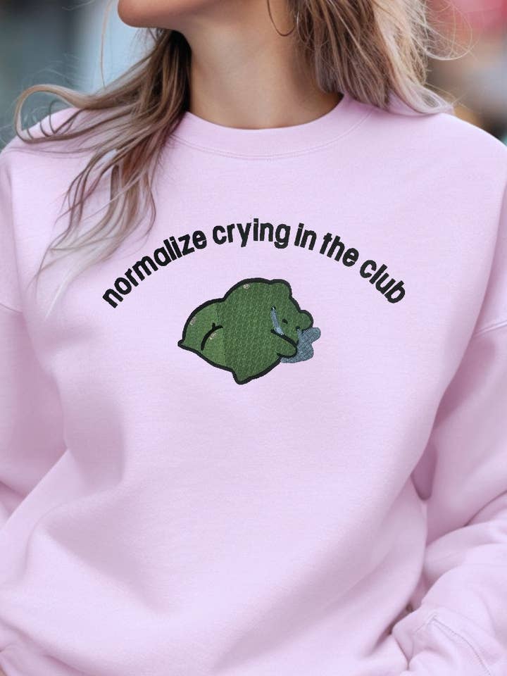 Gråt i klubben broderad unisex sweatshirt med rund hals för wholesale av Totally Iced Out