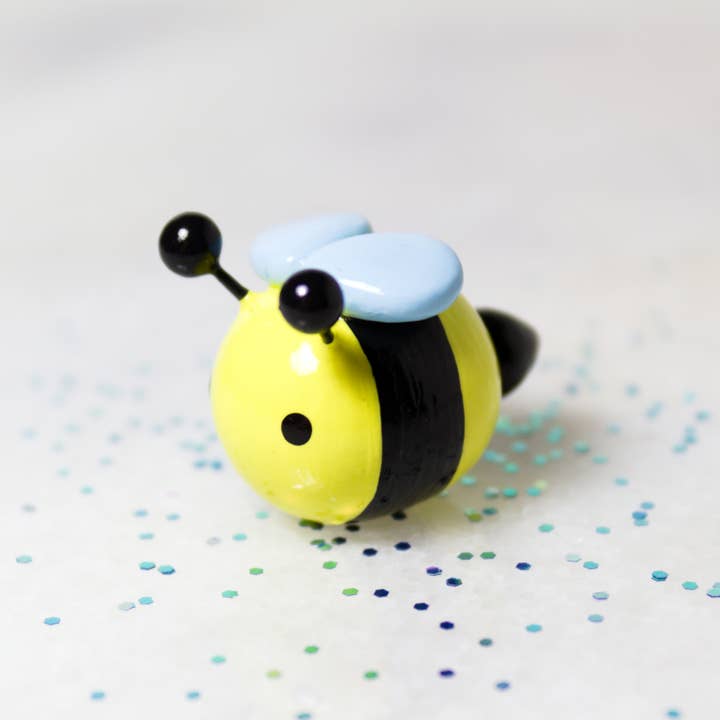 Bee Figurine for wholesale by Mariposa Miniatures