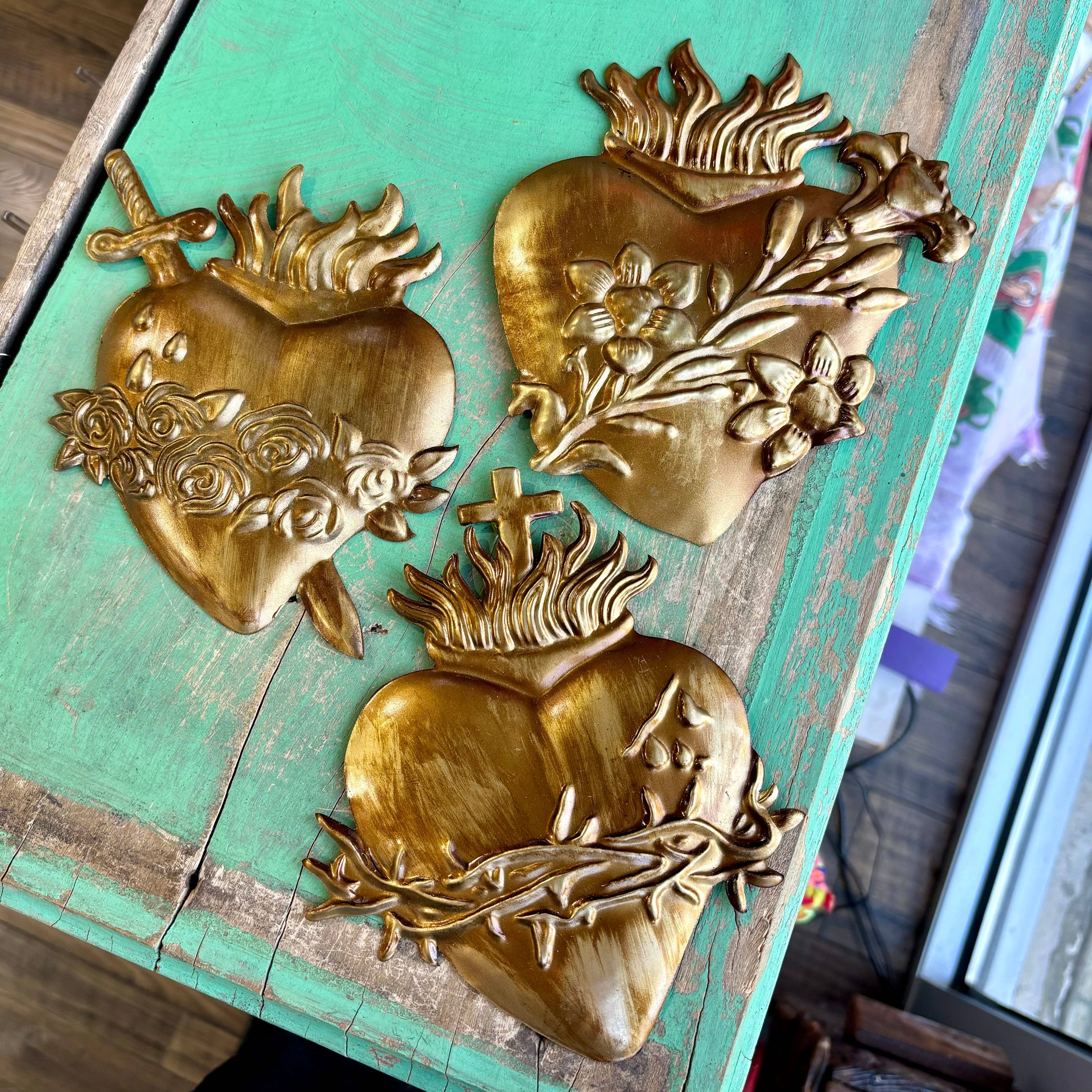 Love and Honor Jesus LLC - Wholesale Ornament Set - Hearts Of The Holy Family Ornament Set3