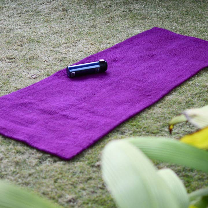Woollyfelt - Wholesale Yoga Mat - Handmade Foldable Wool Yoga Mat - Travel Friendly1