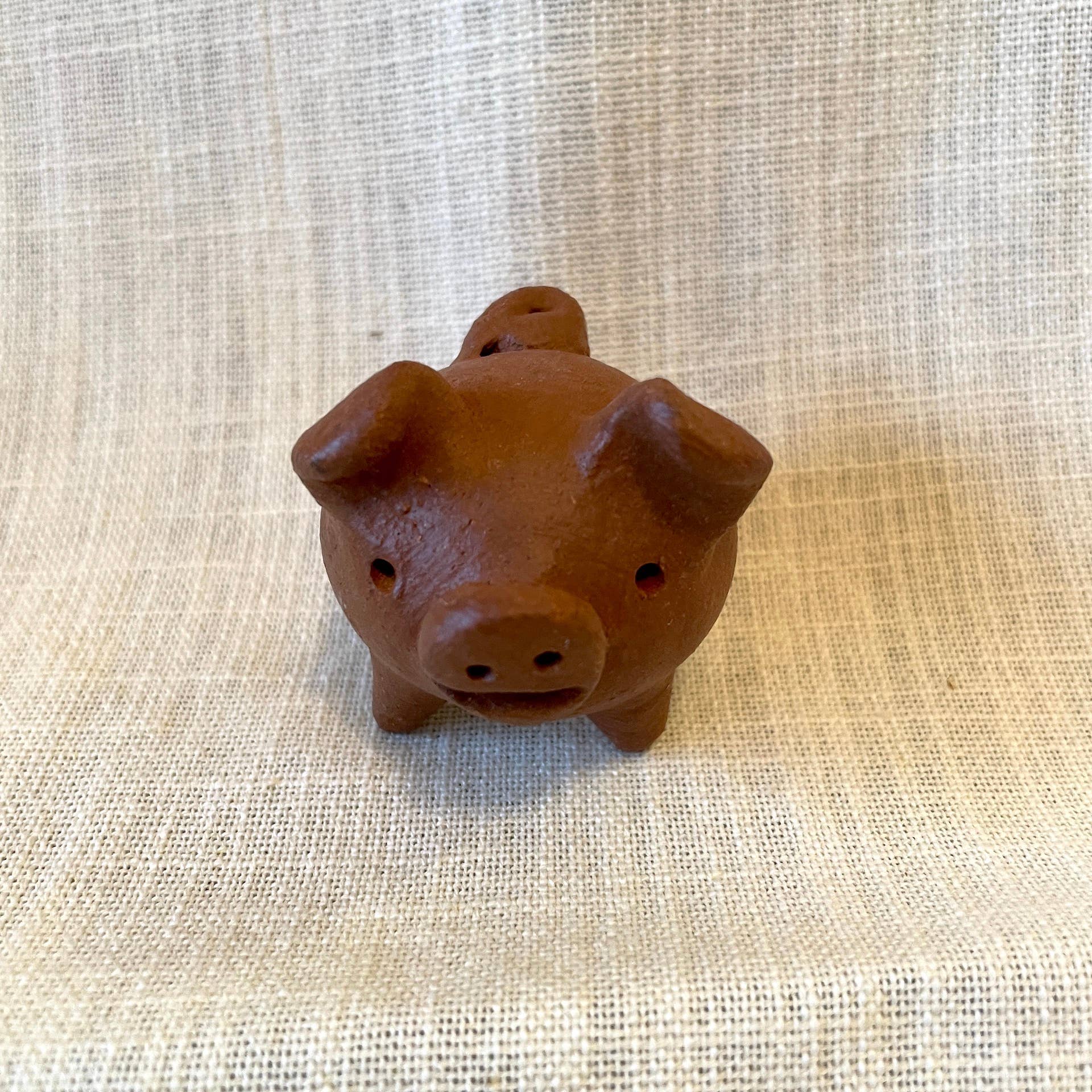 Tesoros Trading Company - Vendita all'ingrosso Statuette decorative - Buona Fortuna 3 Zampe Maiale, Chanchito, Cile (YPIG)2