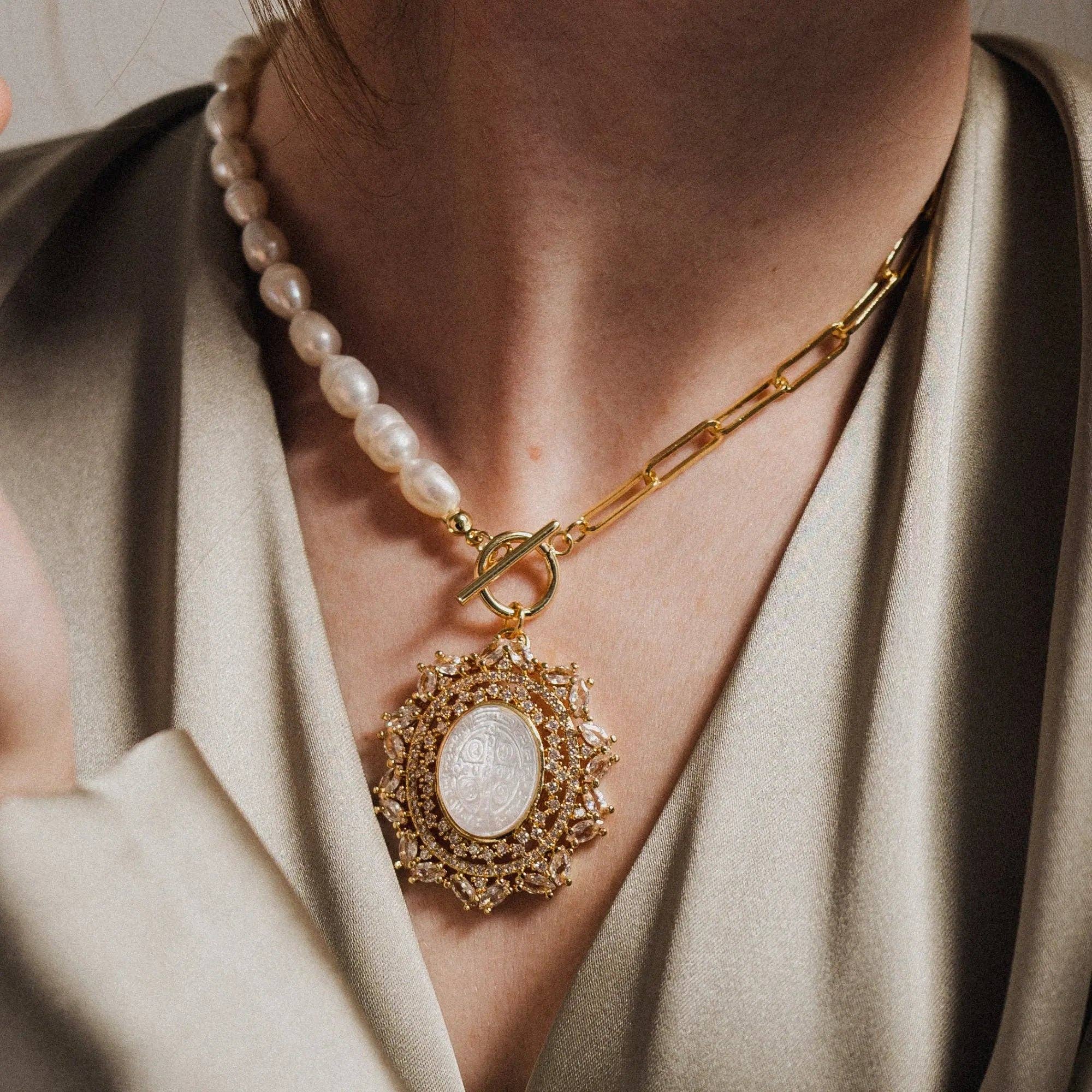 PHOEBE´S – Engroshandel Halskæde med vedhæng – Katolsk halskæde, Sankt Benedikt amulet, beskyttelseshalskæde1