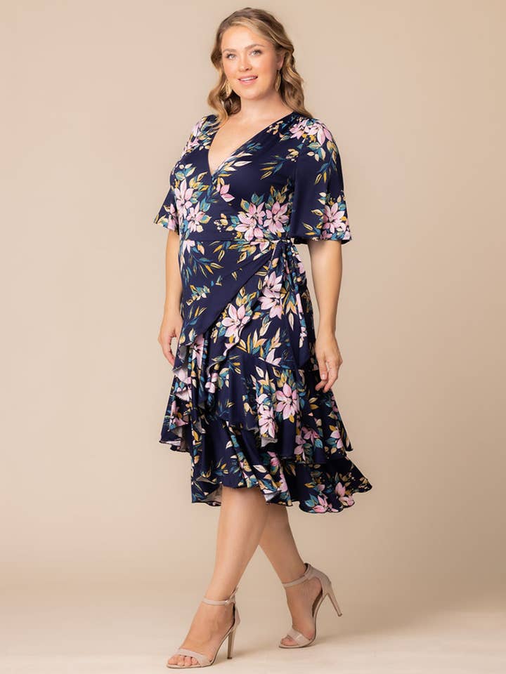 Robe portefeuille Miranda - Grandes tailles pour la vente par Kiyonna