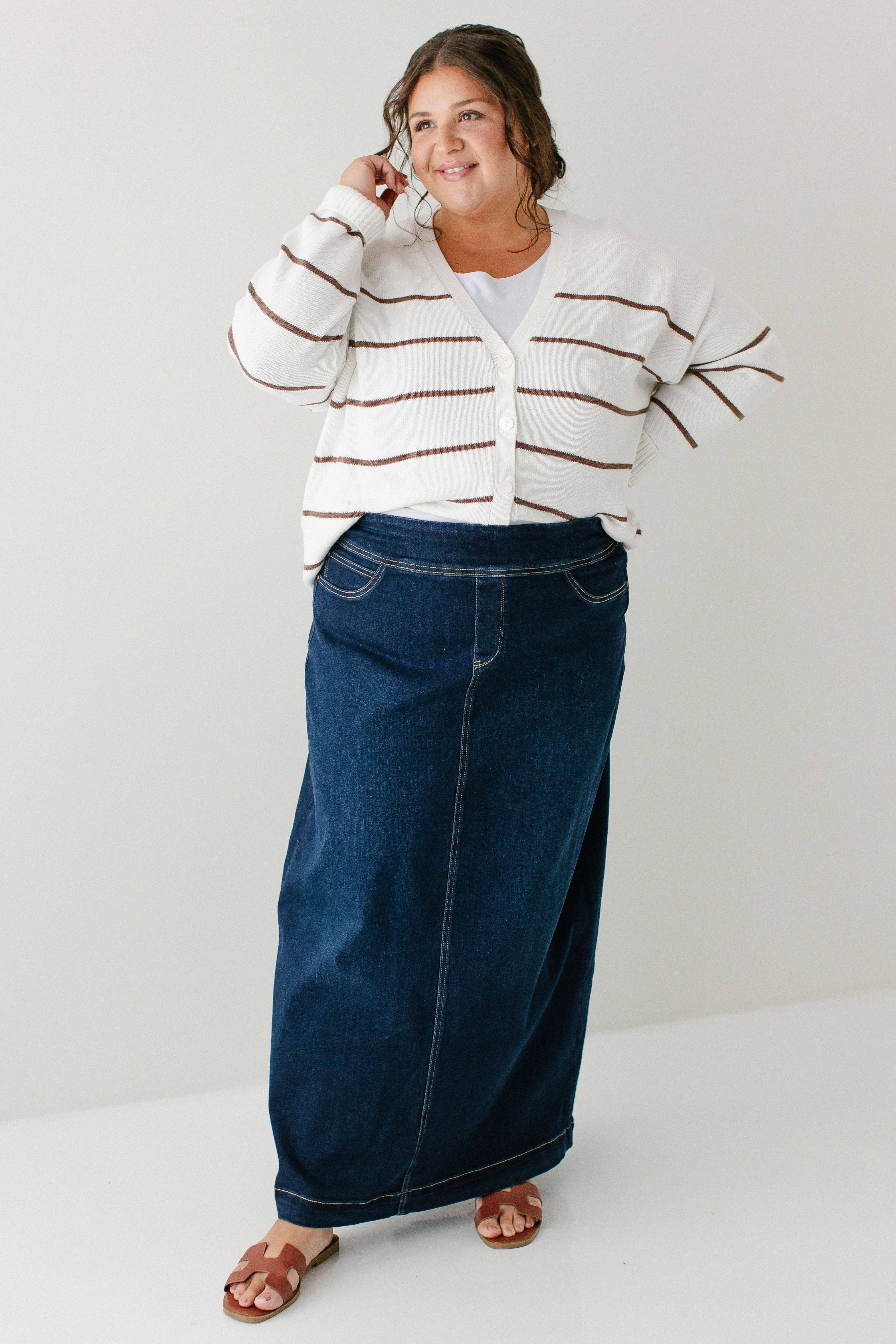 The Main Street Exchange - Vente Jupe – femme - Jupe longue en jean classique 'Sara' en délavé foncé1