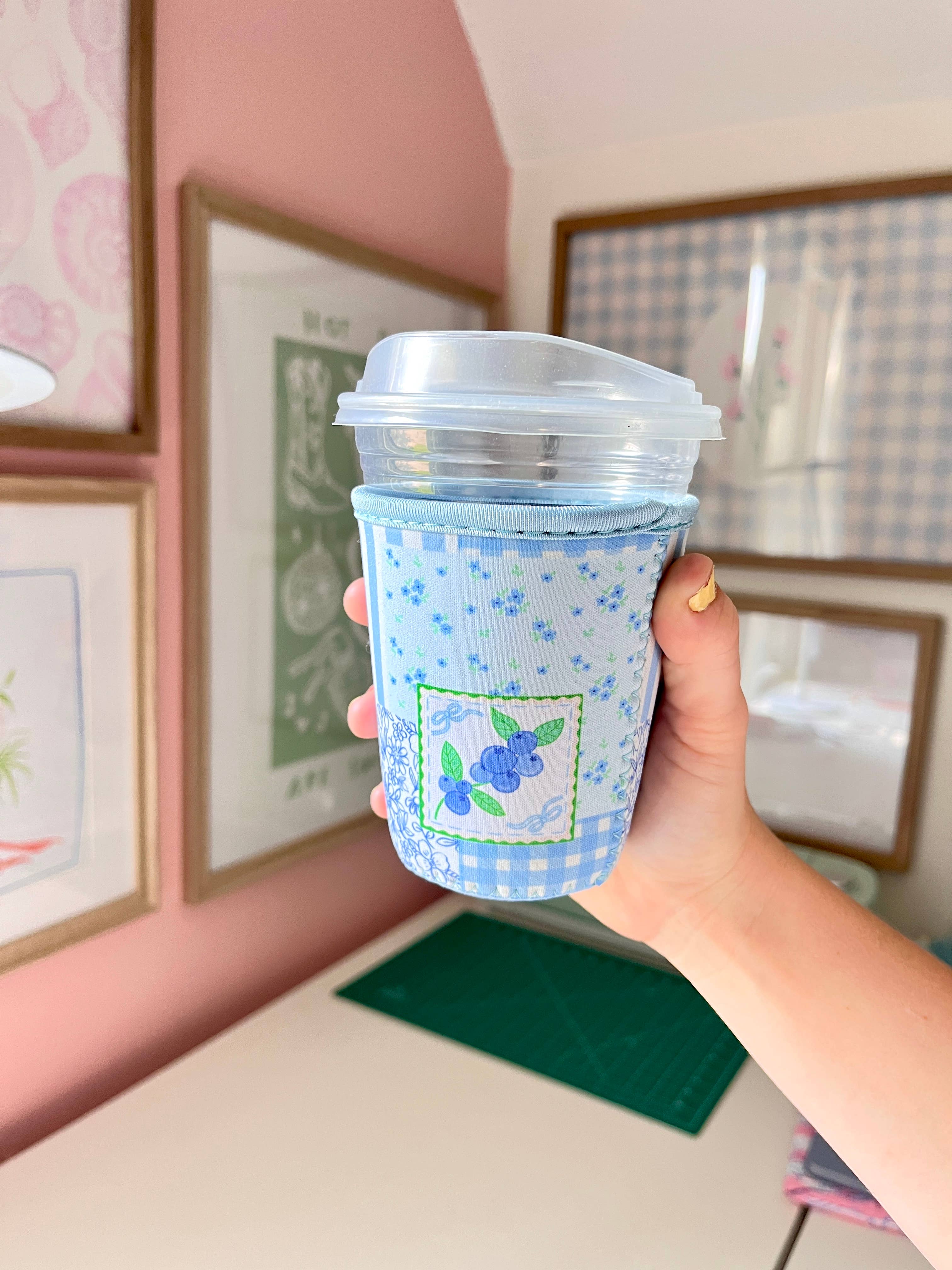 Hanstan Studio - Vente Housses de boisson - Manchon à café/boisson Patchwork Myrtille1