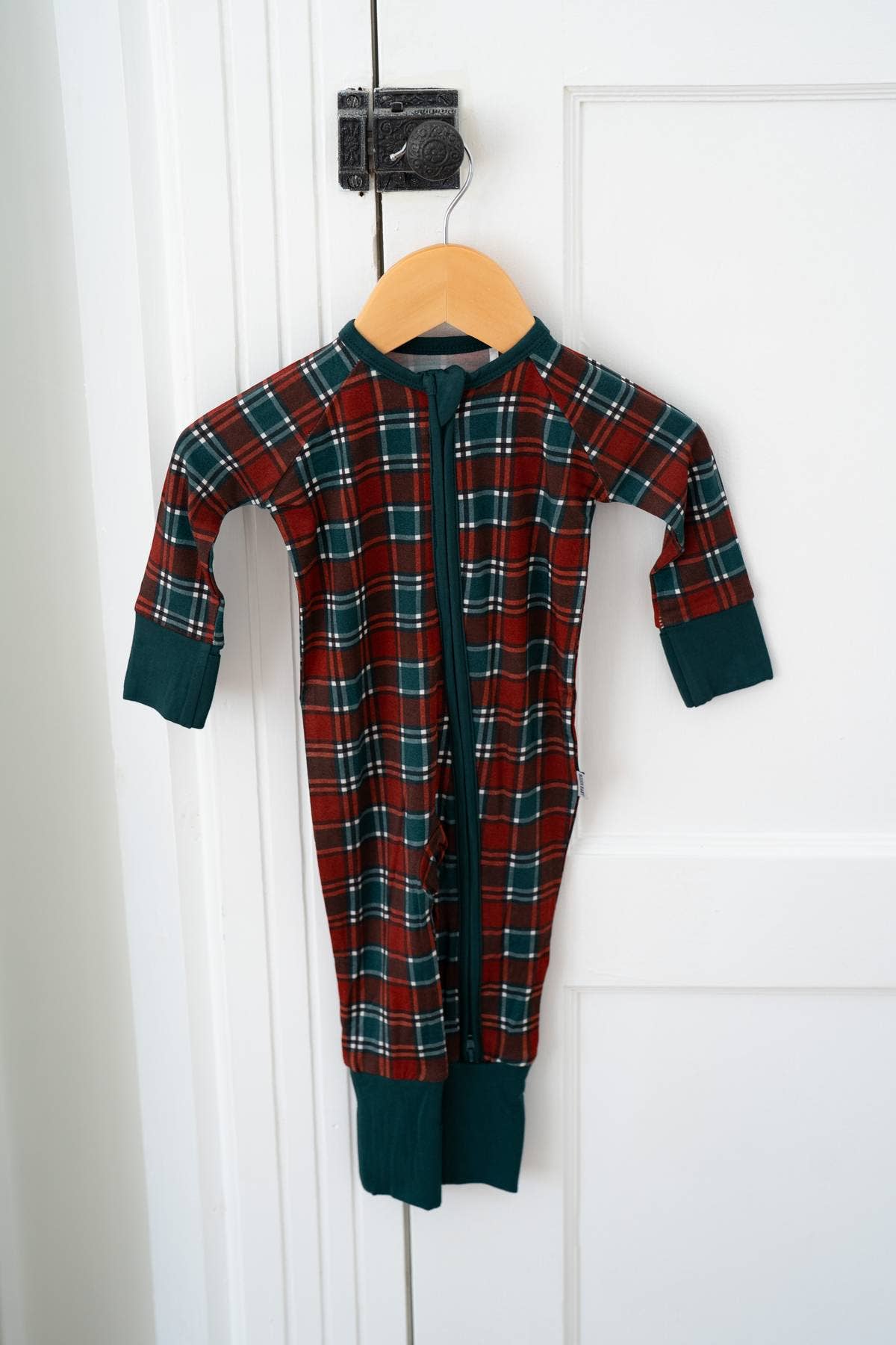 Boosh Baby - Wholesale Sleepsuit - Baby - Classic Christmas Plaid Boys Pajamas 🎁✨| Convertible Zippy5
