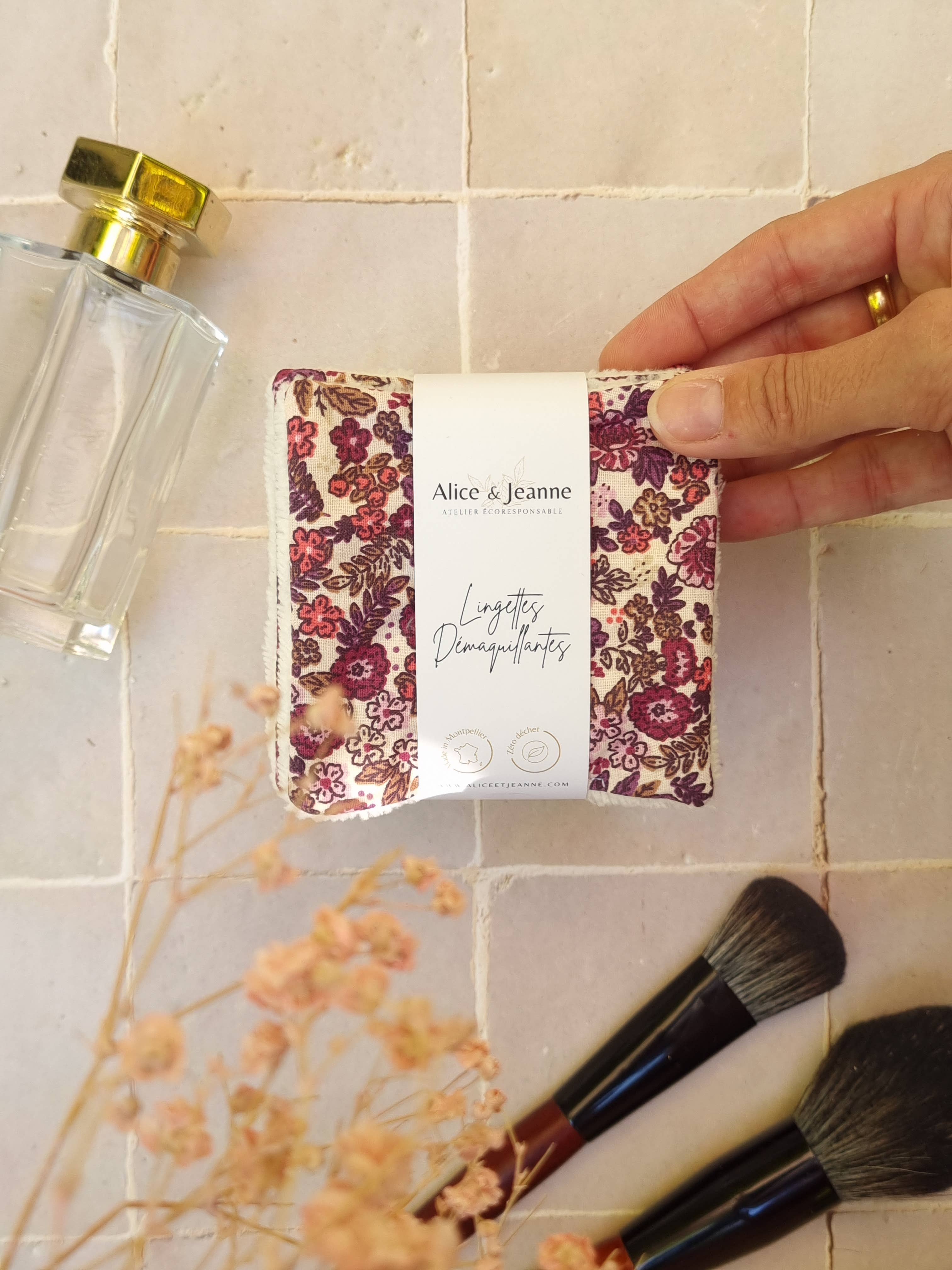 Alice et Jeanne - Wholesale Makeup Remover - Lily Washable Makeup Remover Wipes X51