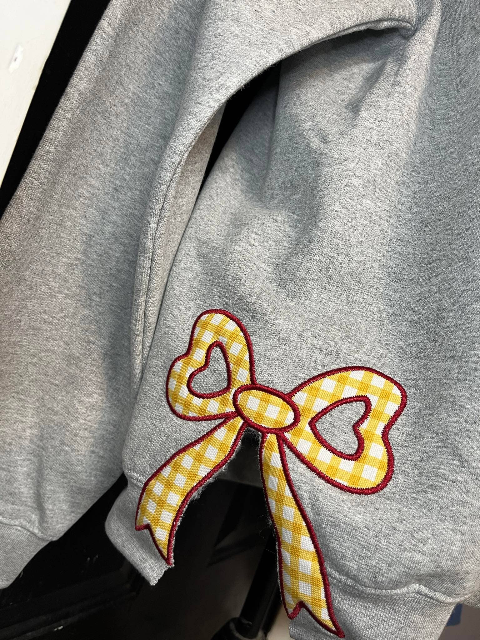 April's Sew Vinyl - Vente Sweat-shirt – unisexe - Sweat-shirt Thanksgiving à nœud latéral, applique à nœud latéral 3