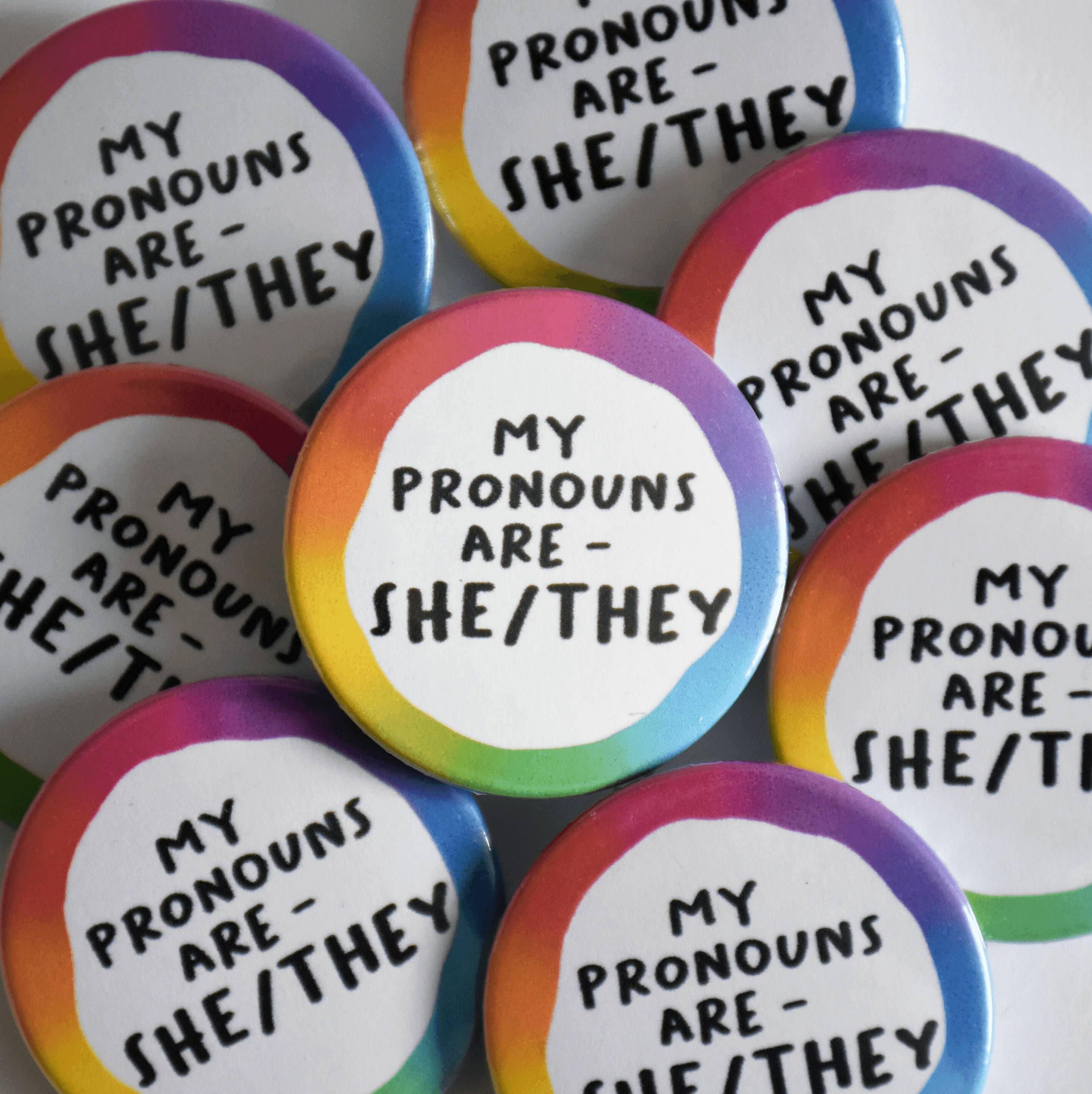 Fynedesignshop – wholesale Lapel pin/button – Pronoun badges - Collection 2 - Rainbow1
