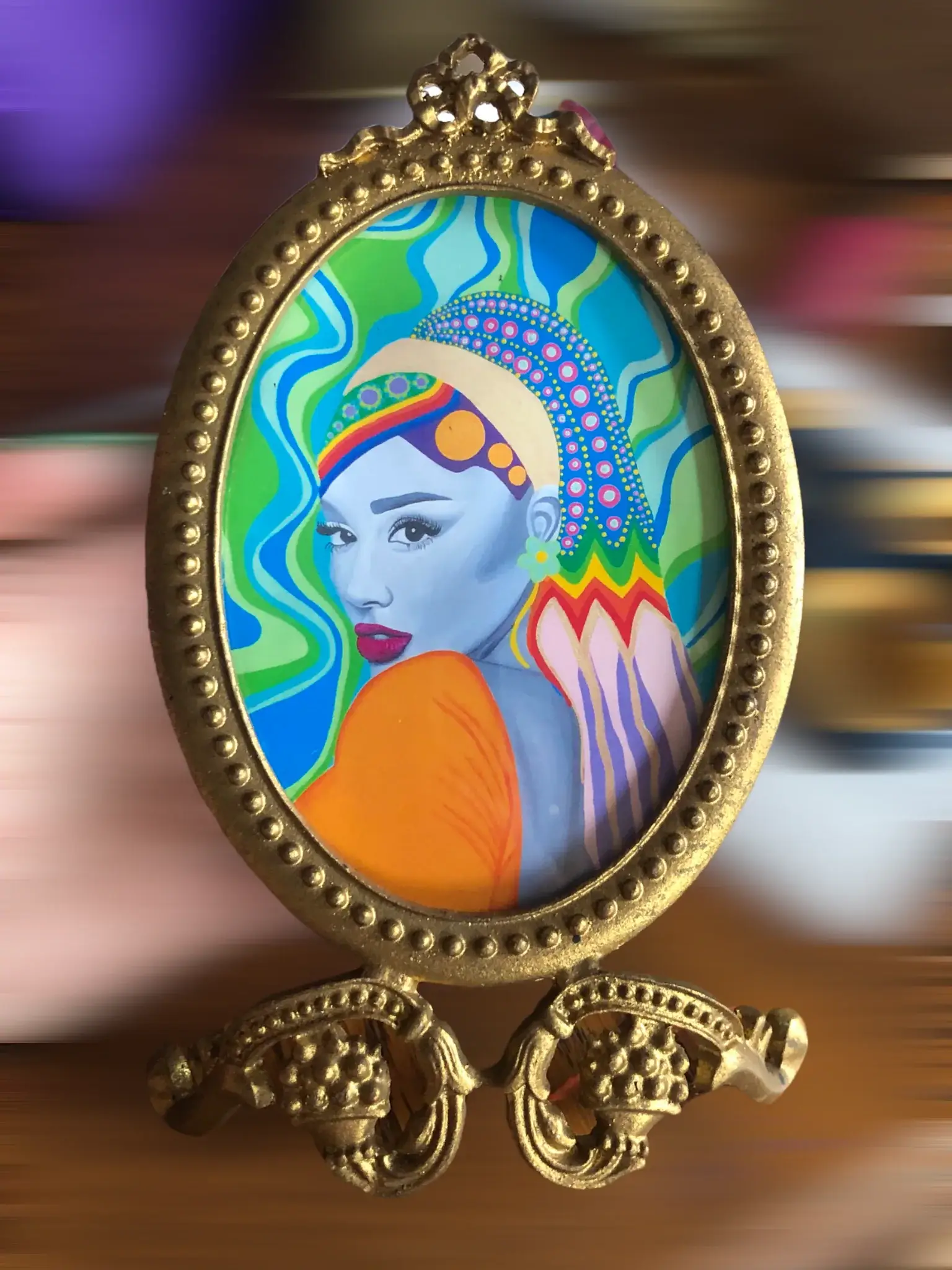 Somethingbadass – wholesale Picture frame – Baroque Oval Frame with Pop Art1